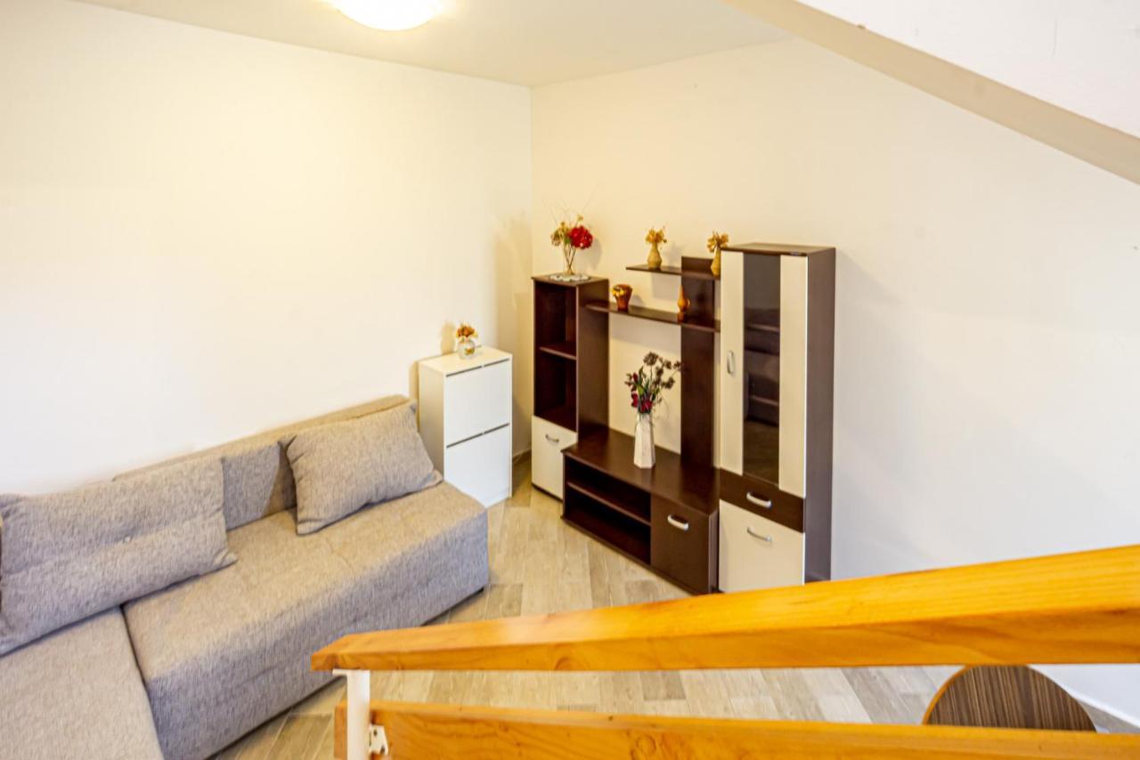 Appartamento Kob Orog Good Location With Sea Views And Modern Decor Metajna Esterno foto